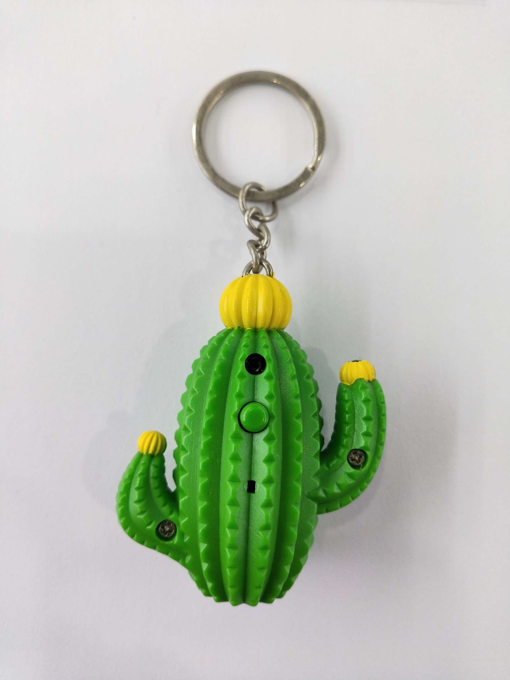 Jianqing Cactus LED laser Light Emitting Light and Sound Keychain Pendant Wholesale 01 Application Scenario