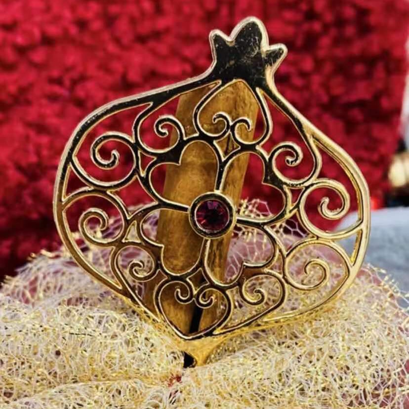 Hollow pomegranate crafts