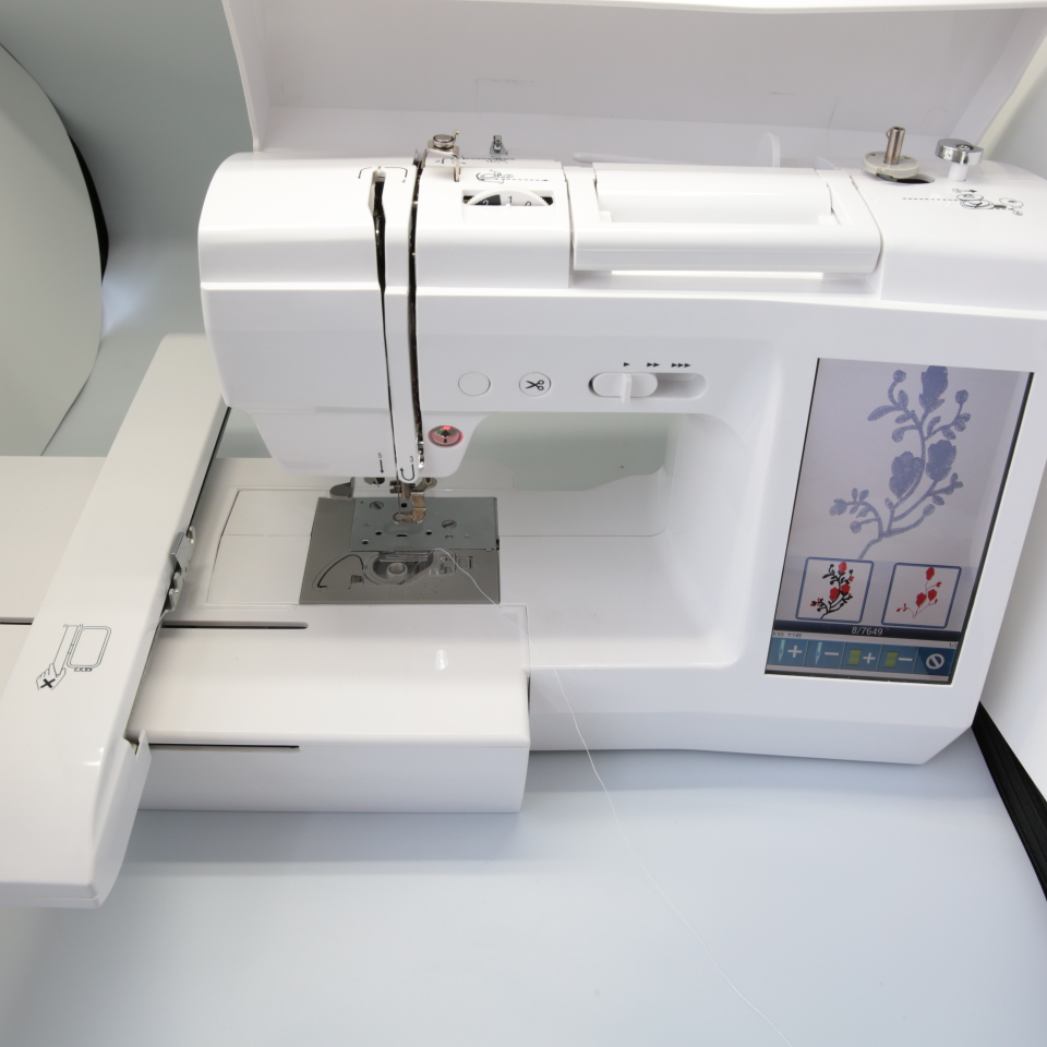 Small embroidery machine