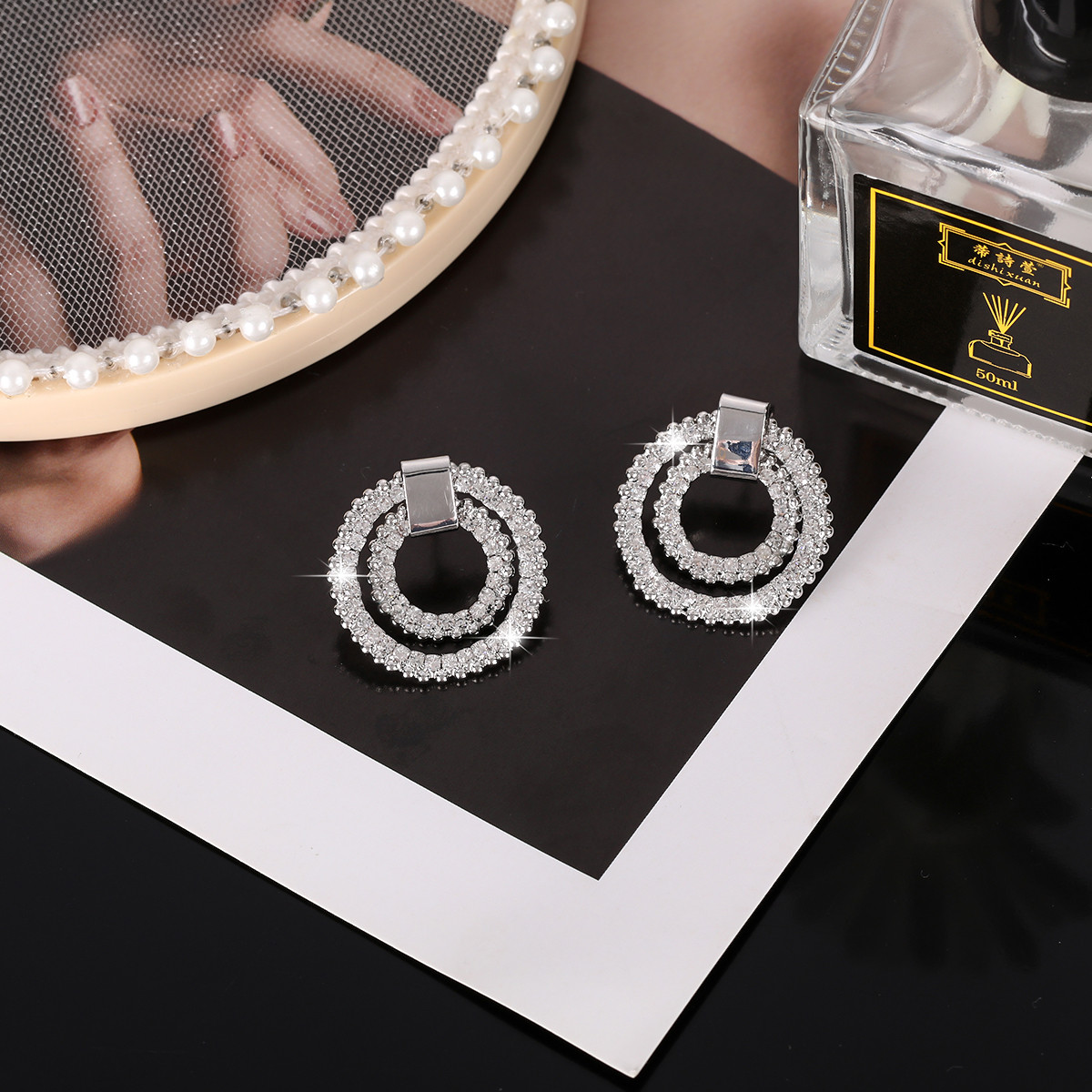 韩国新款优雅气质流苏耳环时尚高级感简约百搭耳饰女韩国时尚设计感耳坠镶钻耳钉气质简约0新品款优雅气质流苏耳环4704