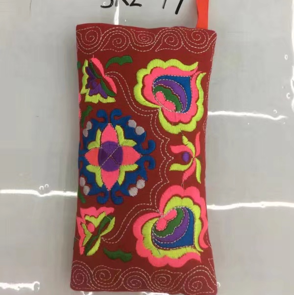 2021名族风绣花零钱手机包-SK2图