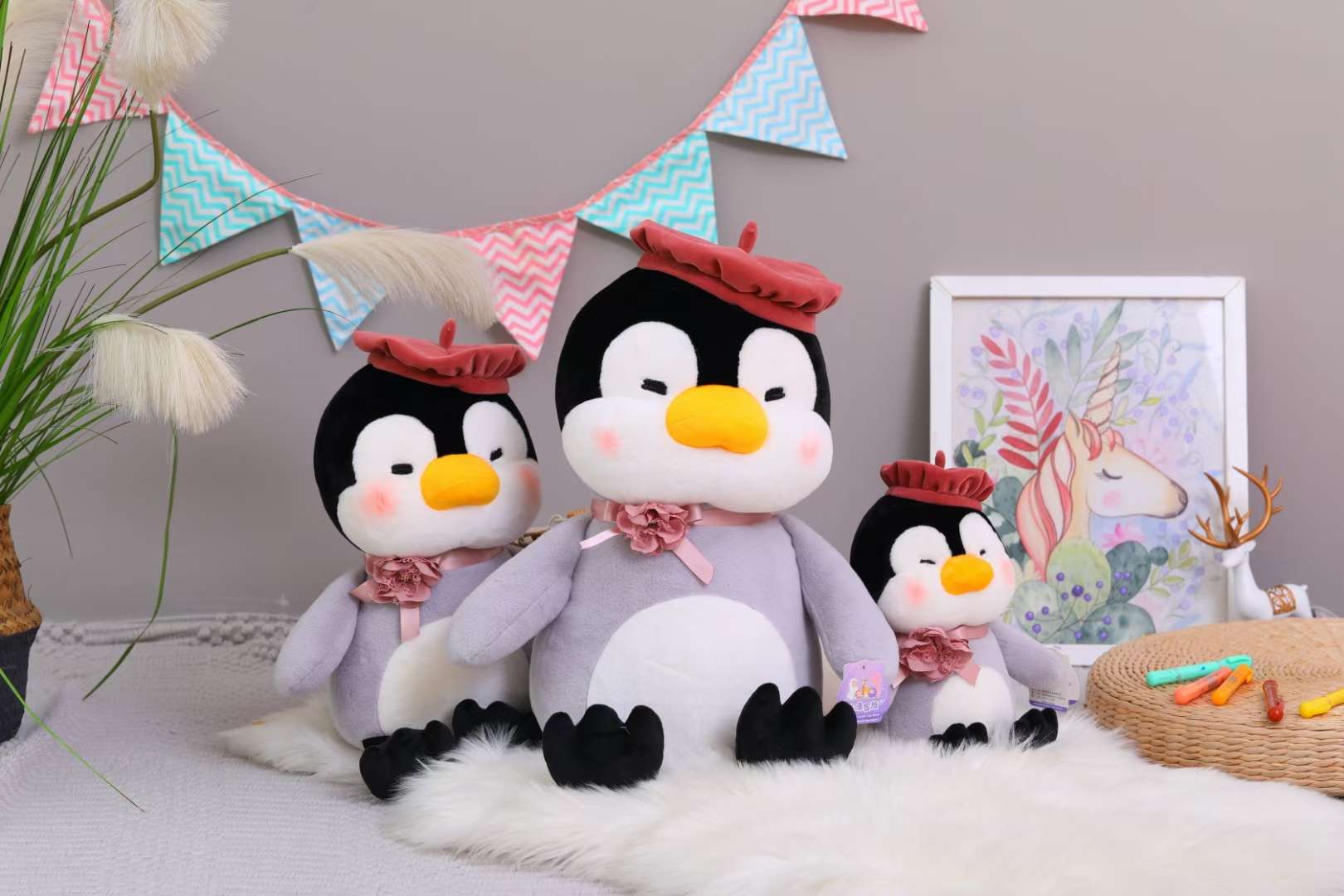 Dreamy plush toy 35-centimeter hat, cute penguin, cute plush pillow doll detail image 1