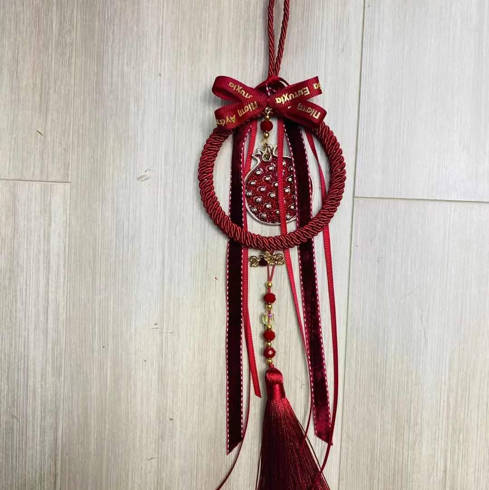 Red classic pendant