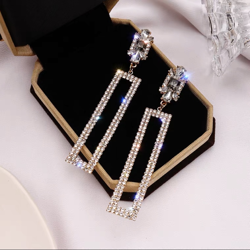 Long flow of exaggerated European and American ins shine super flash full of diamond personality luxurious atmospheric temperament dress suit earrings earrings 543 full figure