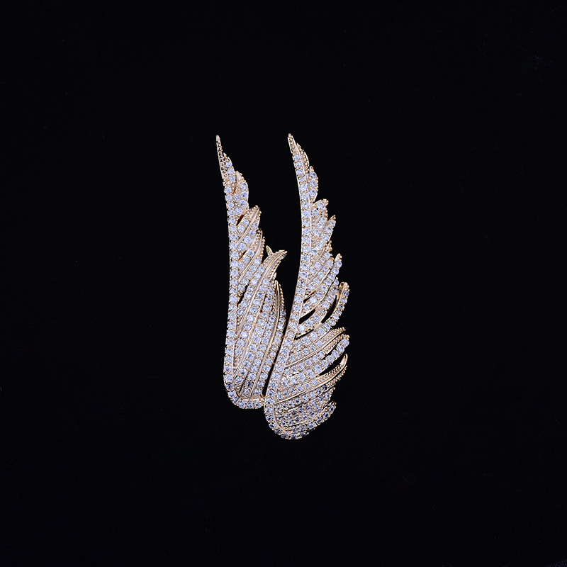 Wholesale of Korean-style creative accessories, angel wing brooches, men's and women's suit pins, accessories and corsages