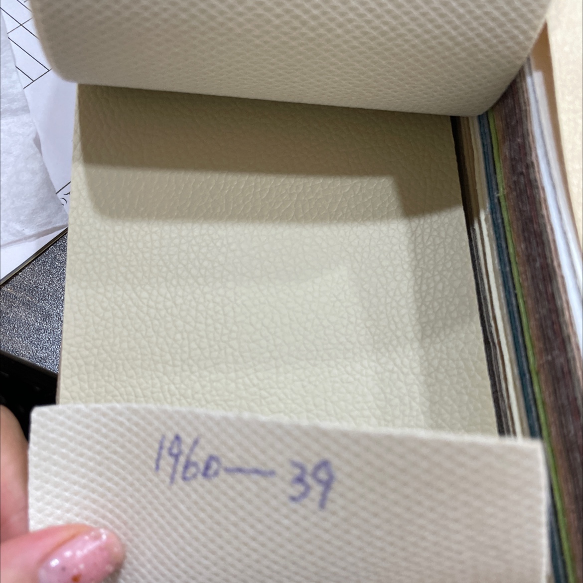 980