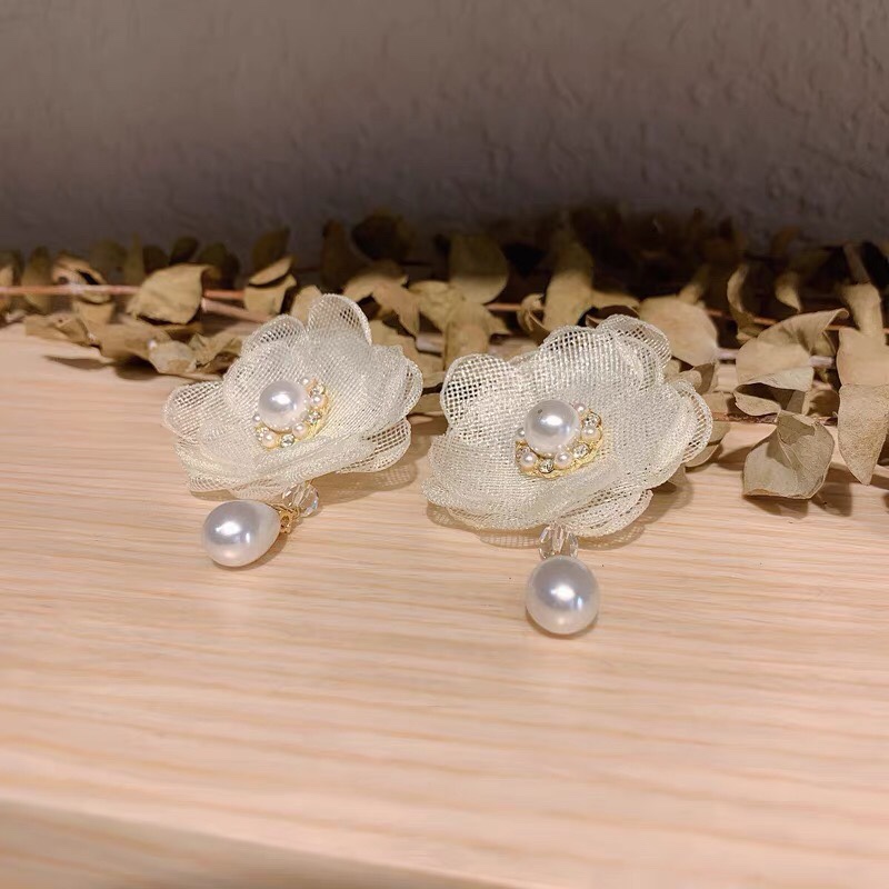 Young girl little fresh goddess fan summer new flower stitching earrings