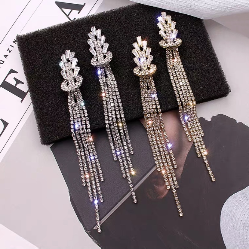 Claw chain full diamond must be long earrings 544 full figure