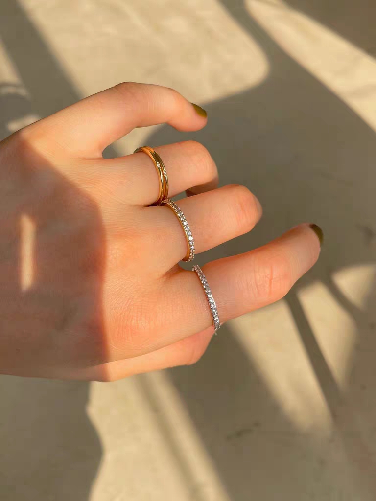 Honeymoon is highly recommended! French-style light luxury niche ring, fashionable and individual for women, fine circle simple ring, black index finger details Picture