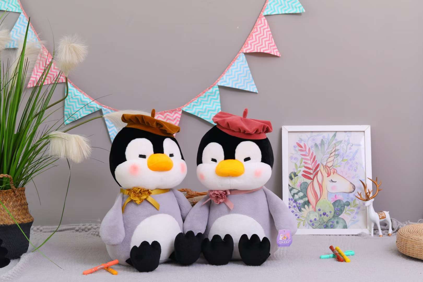 Dreamy plush toy 35-centimeter hat, cute penguin, cute plush pillow doll Application Scenario