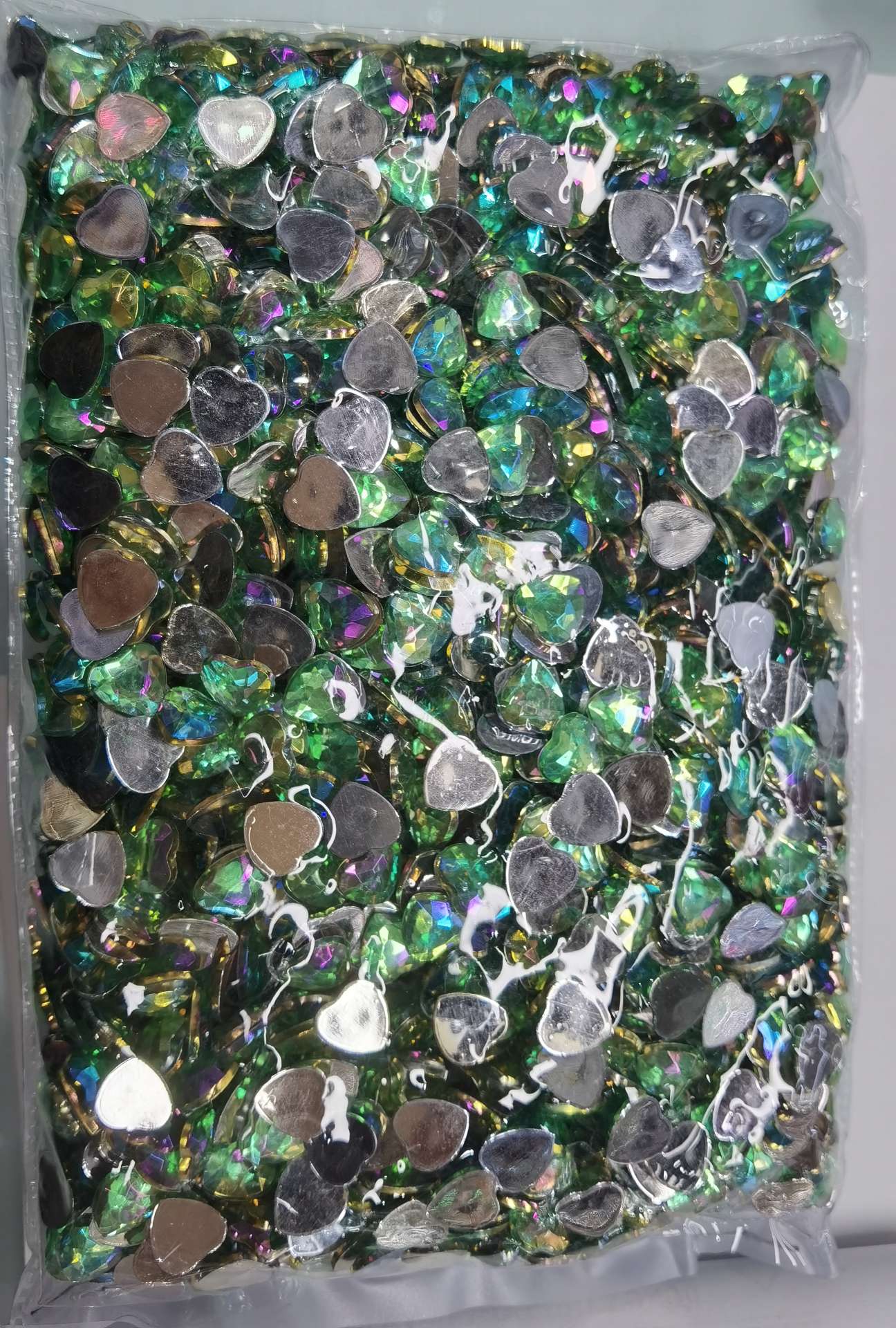 AB8mm flat-cut heart Application Scenario