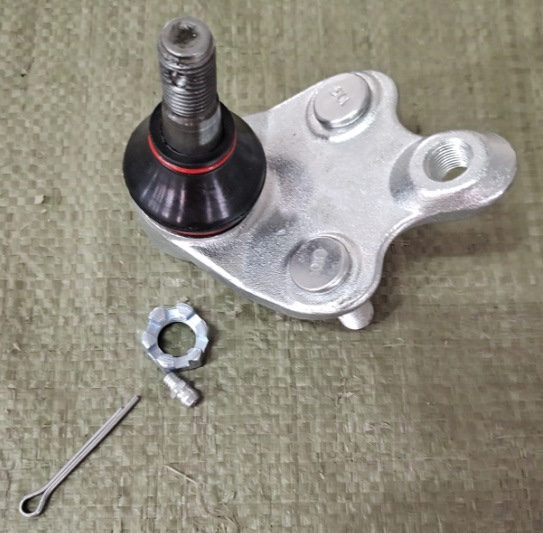 The ball joint 43330-29425 is suitable for Toyota vehicles Application Scenario