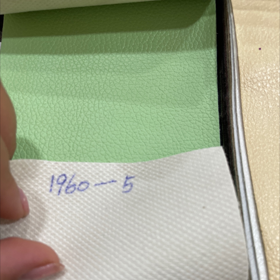 945