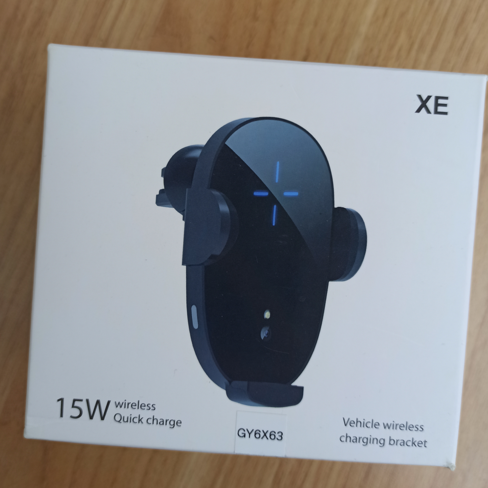 车载手机架无线充电器仪表台创意磁吸式车用自动感应出风口汽车