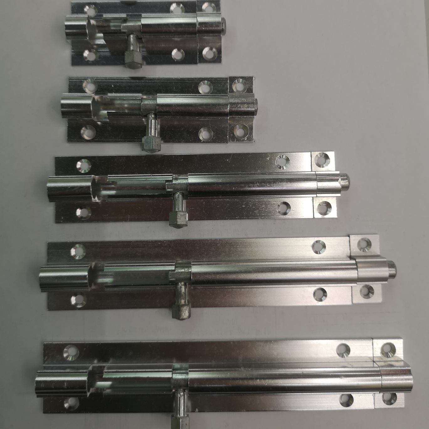 White aluminium pin 6"