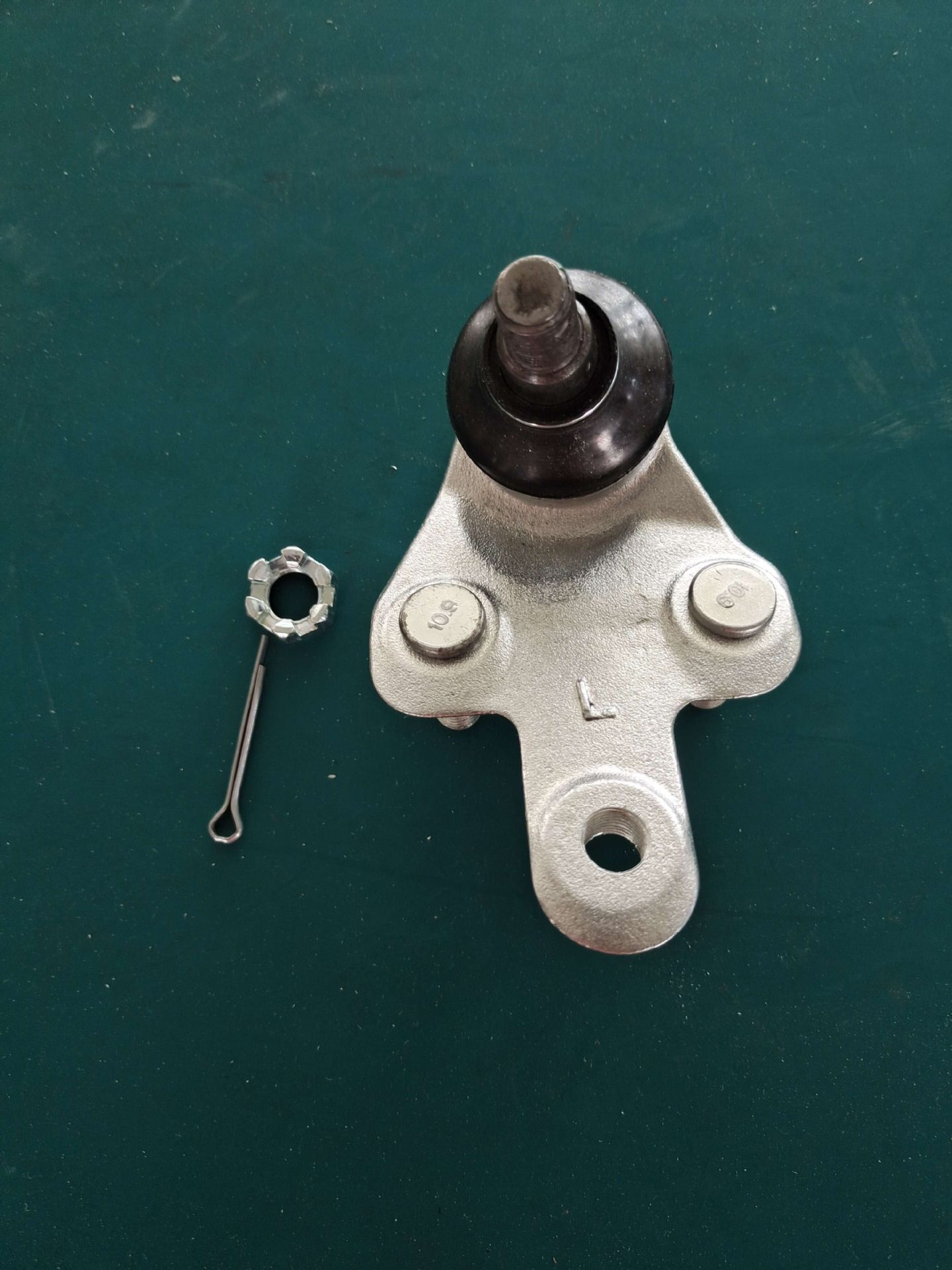 The ball joint 43330-49125 is suitable for Toyota vehicles Specification image