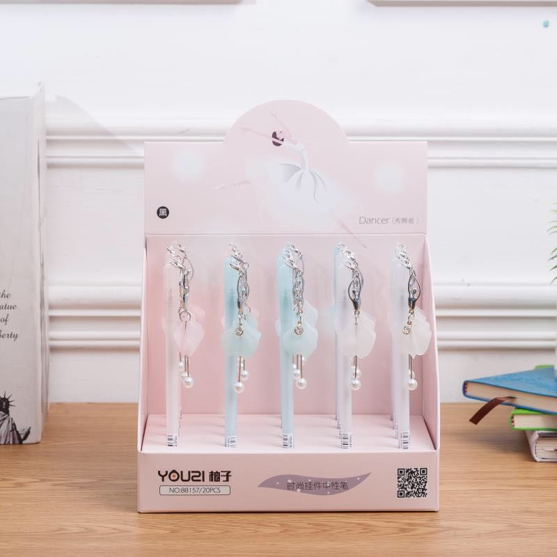 可爱天使挂件笔图