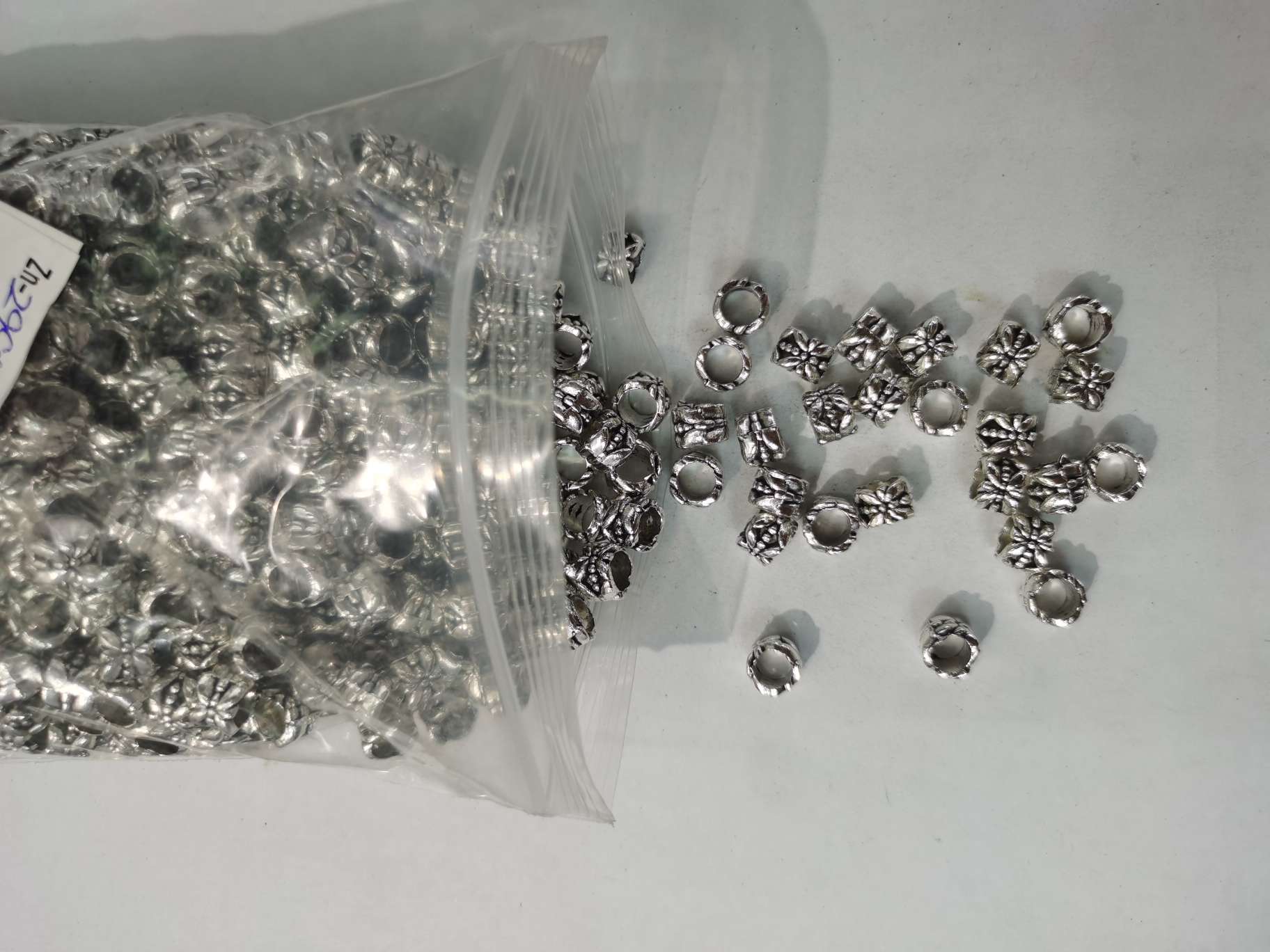 سبائك الزنك ZN-2994 Item Picture