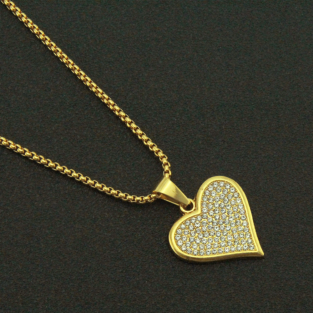 European and American hip-hop long sweater chain heart necklace, men's and women's street dance disco heart heart diamond-encrusted accessory pendant