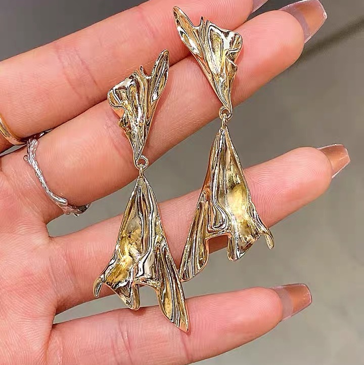 Butterfly wings flower earrings