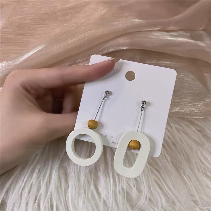 European, American and Korean fashion brands small fresh exquisite luxury girl earrings