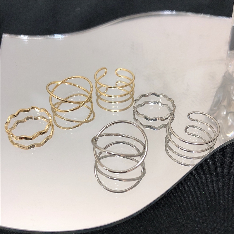 A new, trendy and fashionable index finger ring with a unique Japanese and Korean style for women, featuring a cold and elegant design