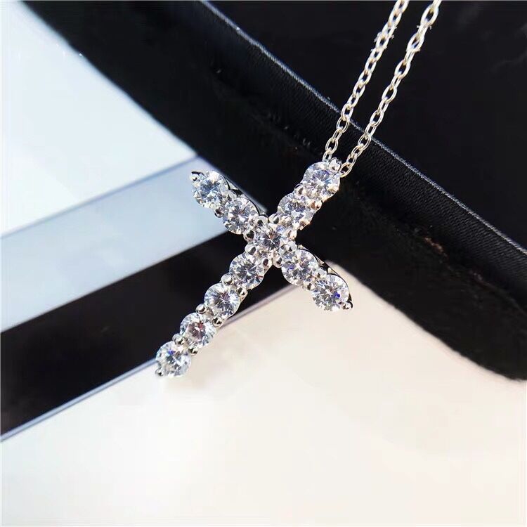 Cross Necklace 18k gold diamond cross pendant full of diamond cross collarbone chain