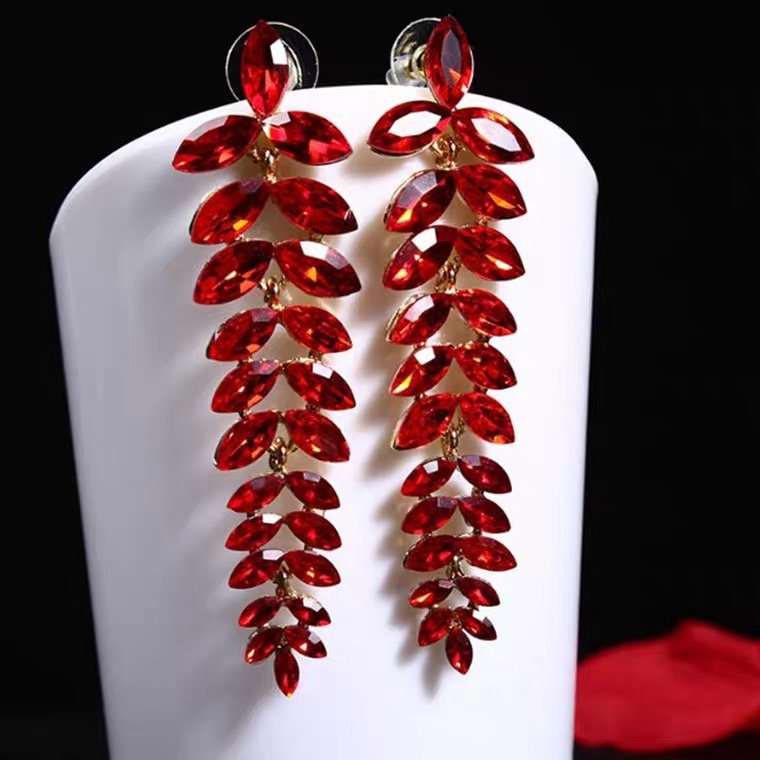 Multi-layer horse eye glass colored earrings, fashion trend.