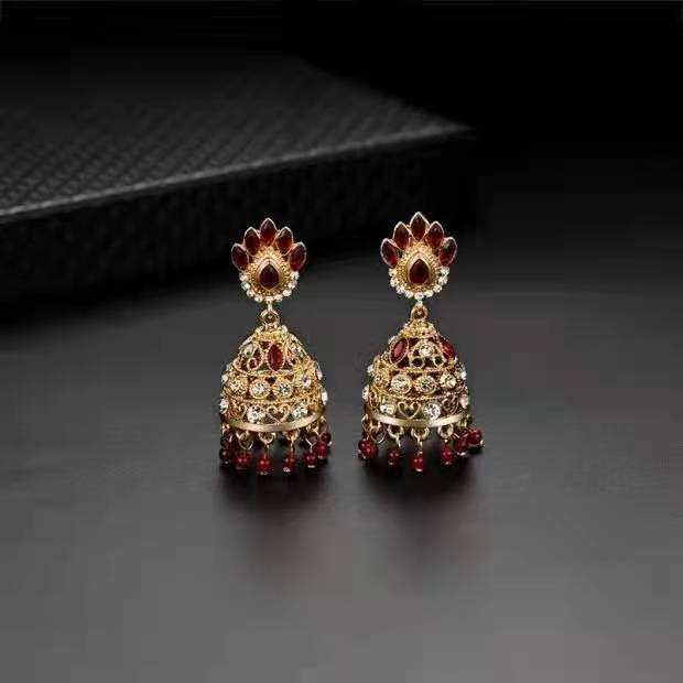 Vintage earrings 2021 new women's autumn temperament vintage earrings high-grade exaggerated temperament alloy earrings