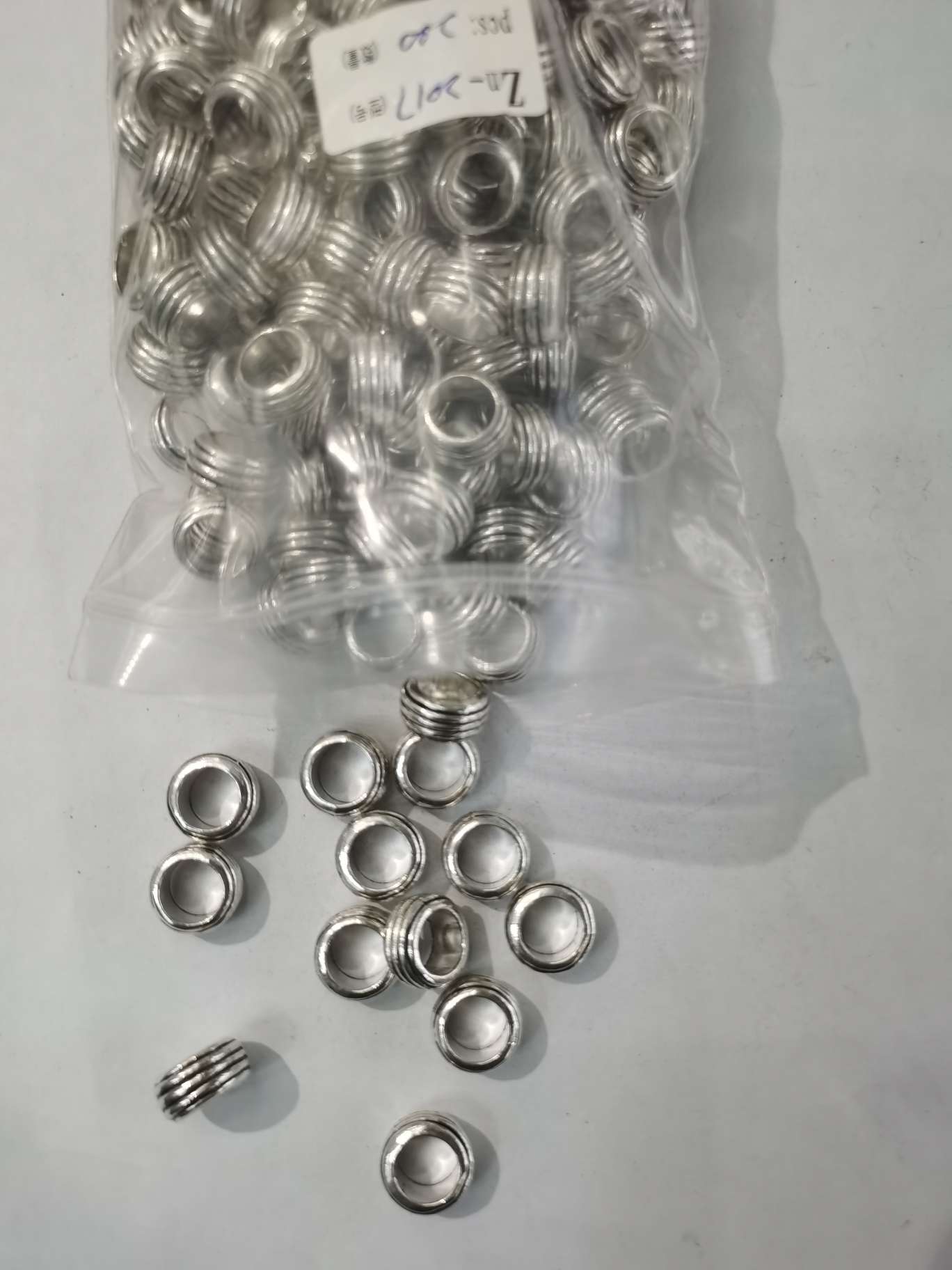 Zinc alloy Zn-2017 for jewelry accessories details Picture