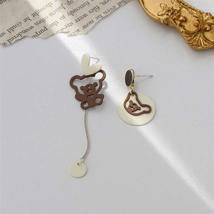 Little Bear Original design style sweet girl earrings, the same as those for Internet celebrities and stars details Picture