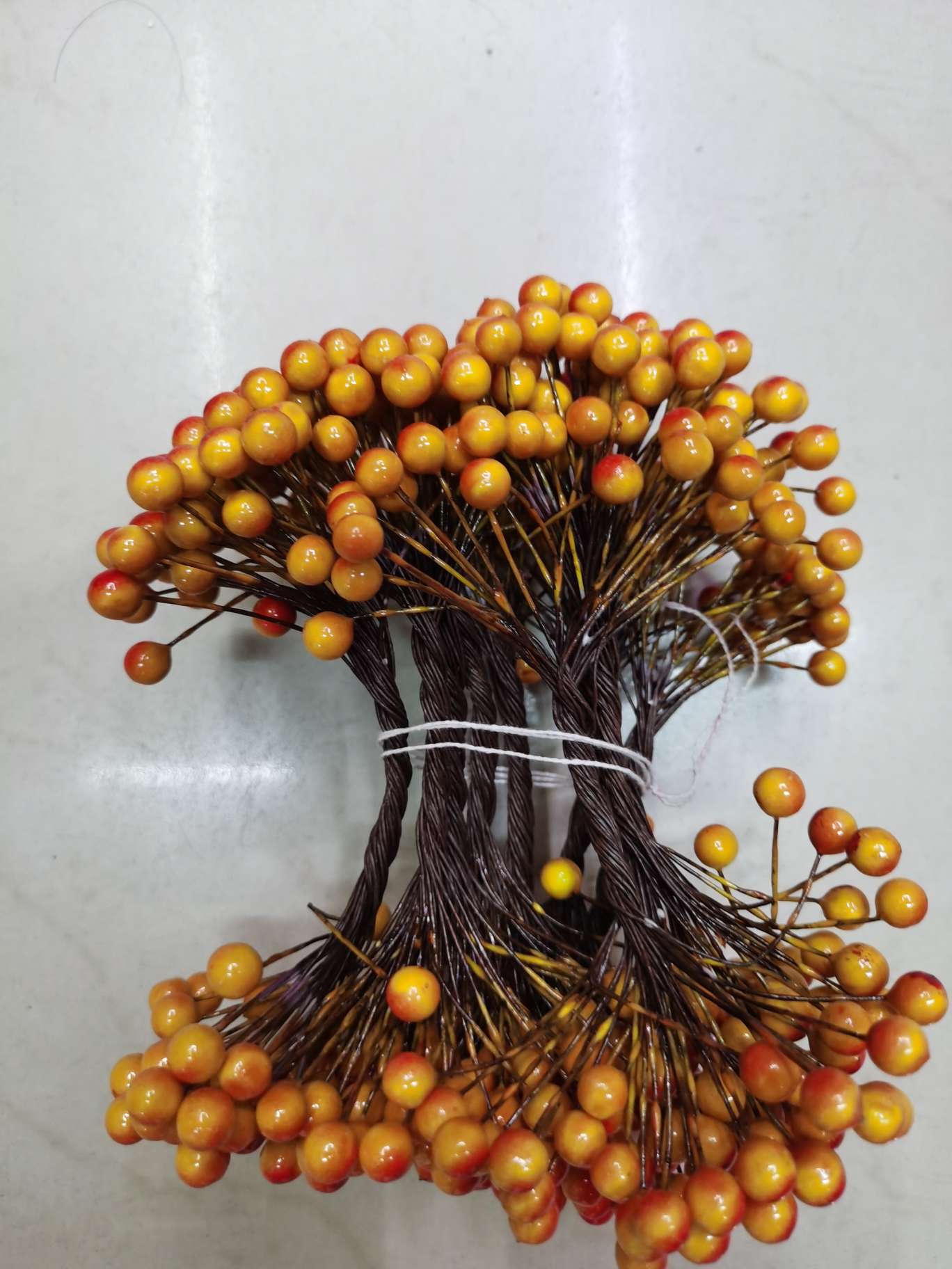 0.8 Bald fruit yellowish-red Polystyrene 01 details Picture