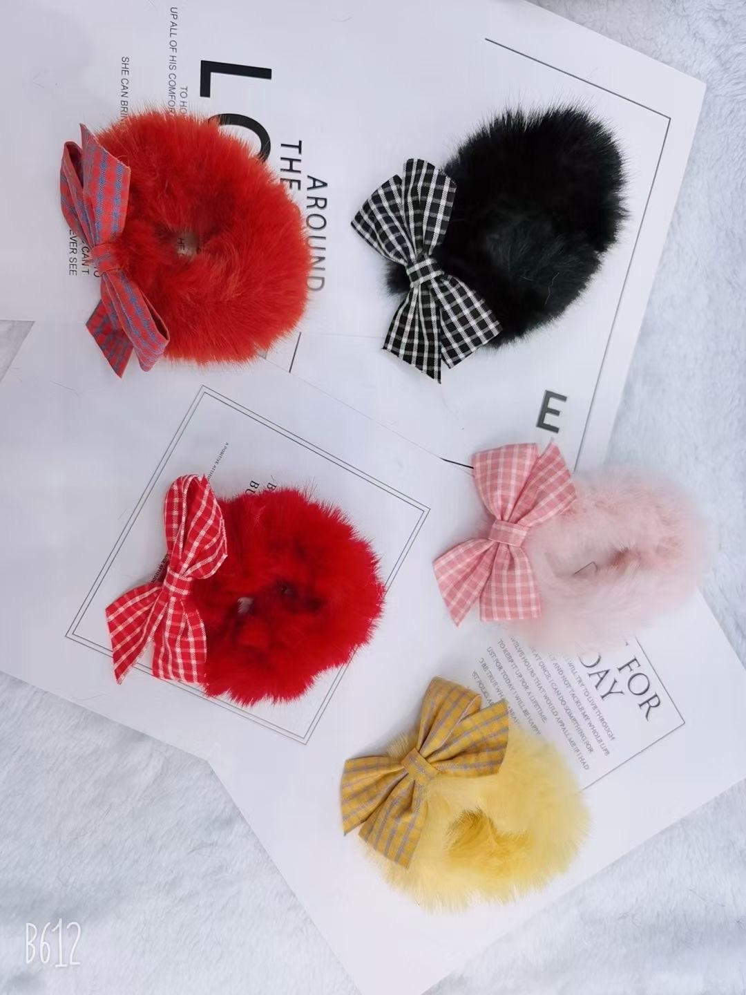 Korean autumn and winter plush knotted rabbit ear hair bands, cute cartoon hair ties, head ties, popular ponytail headwear and hair accessories details Picture