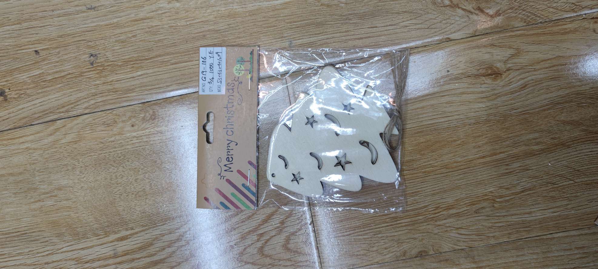8081 木头片挂件 每包三片 欢迎询价产品图