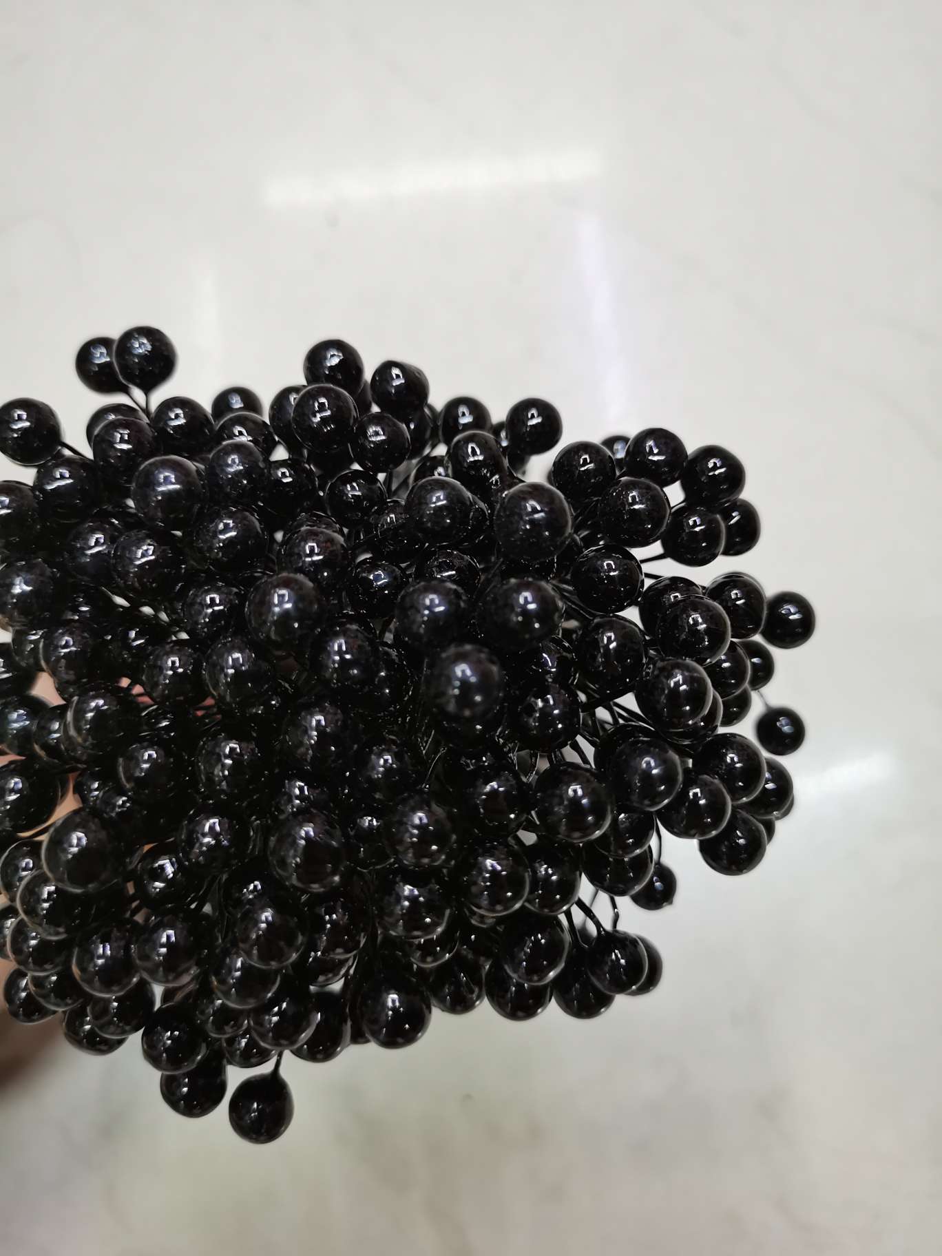 0.8 Bald fruit, black foam fruit, Polystyrene 01 details Picture