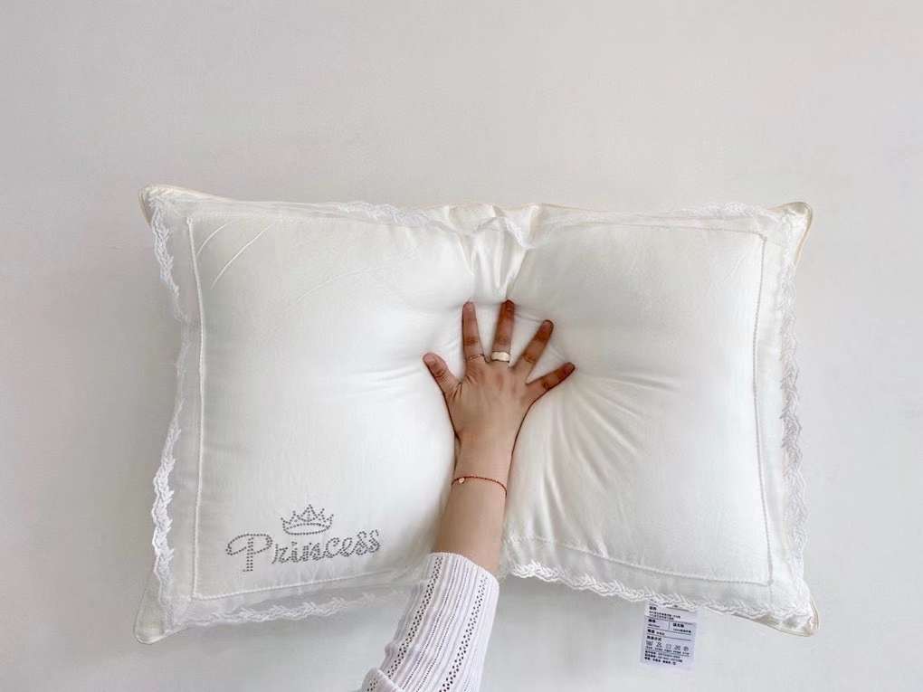 优雅质感和颜值并存，让您的睡眠无时无刻都在美容！✅纯色系的淡雅，是一种别样的简约美。没有过多的渲染，却自有一种气质藏于其详情2