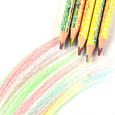 多美儿学生画画彩色铅笔多色芯上色效果好