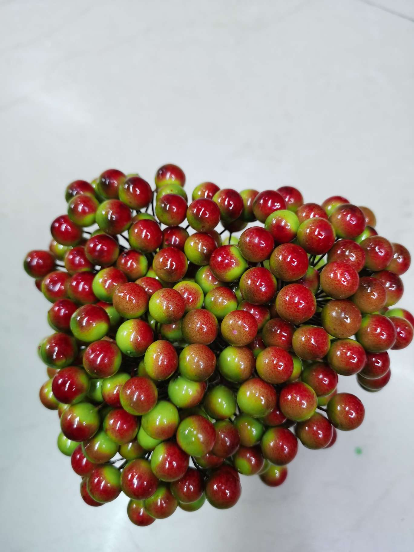 Baldy Fruit Red and green foam Fruit Polystyrene 01 Application Scenario