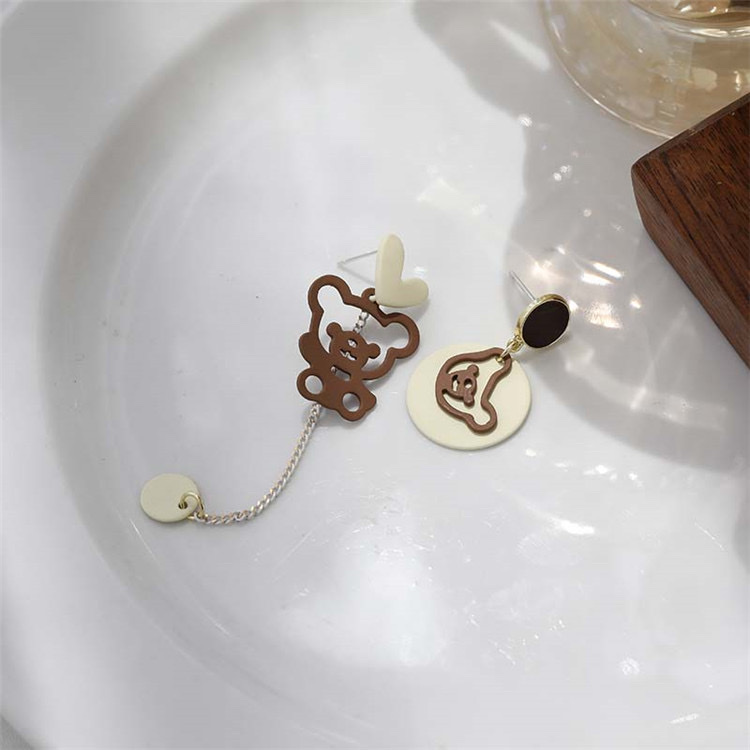 Little Bear Original design style sweet girl earrings, the same as those for Internet celebrities and stars Specification image