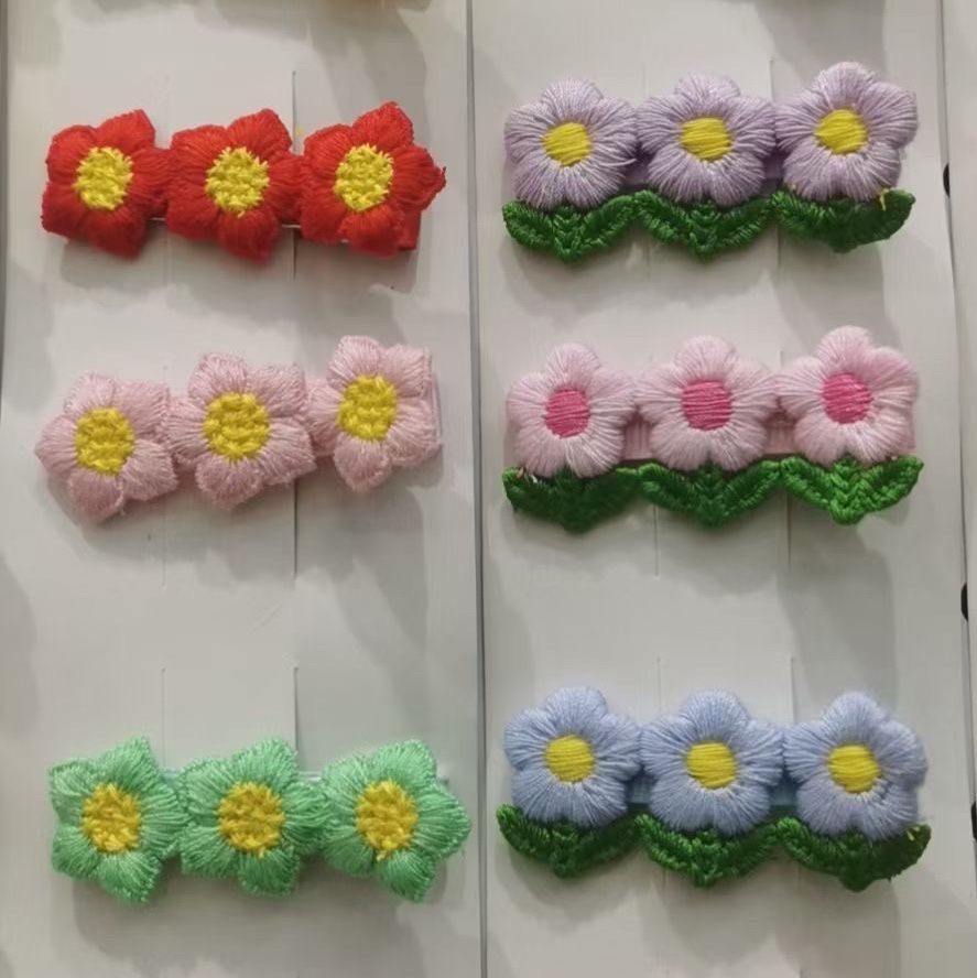 Small hair accessories for children 3226000934 full figure