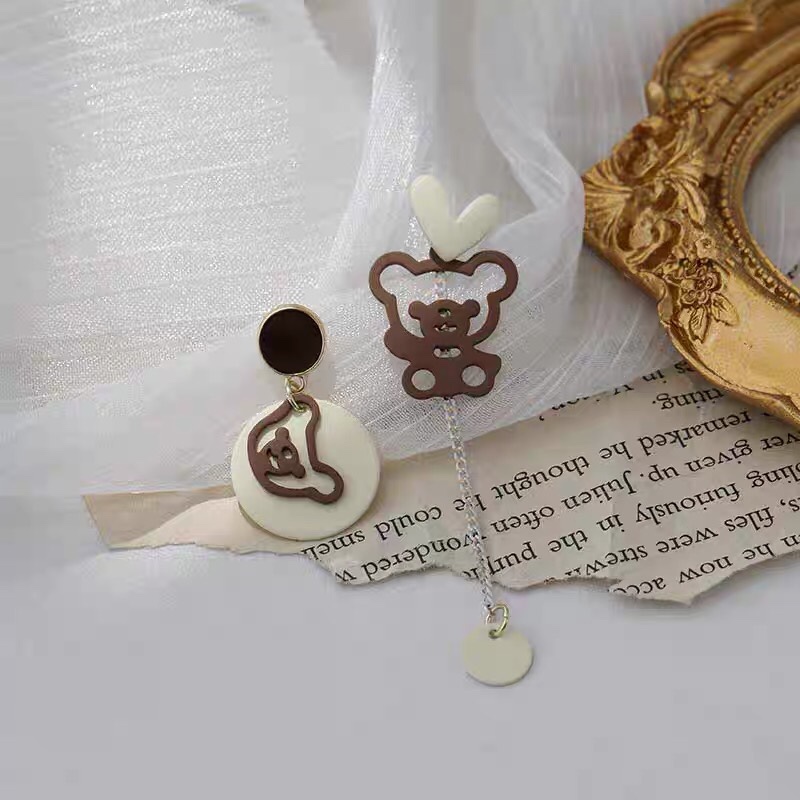 Little Bear Original design style sweet girl earrings, the same as those for Internet celebrities and stars