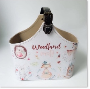 Cartoon cute small bag with gift basket gift box packaging full figure