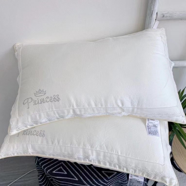 优雅质感和颜值并存，让您的睡眠无时无刻都在美容！✅纯色系的淡雅，是一种别样的简约美。没有过多的渲染，却自有一种气质藏于其