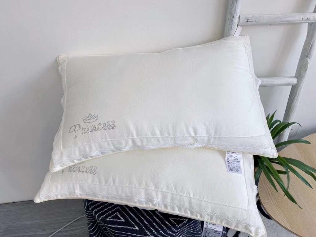 优雅质感和颜值并存，让您的睡眠无时无刻都在美容！✅纯色系的淡雅，是一种别样的简约美。没有过多的渲染，却自有一种气质藏于其详情1