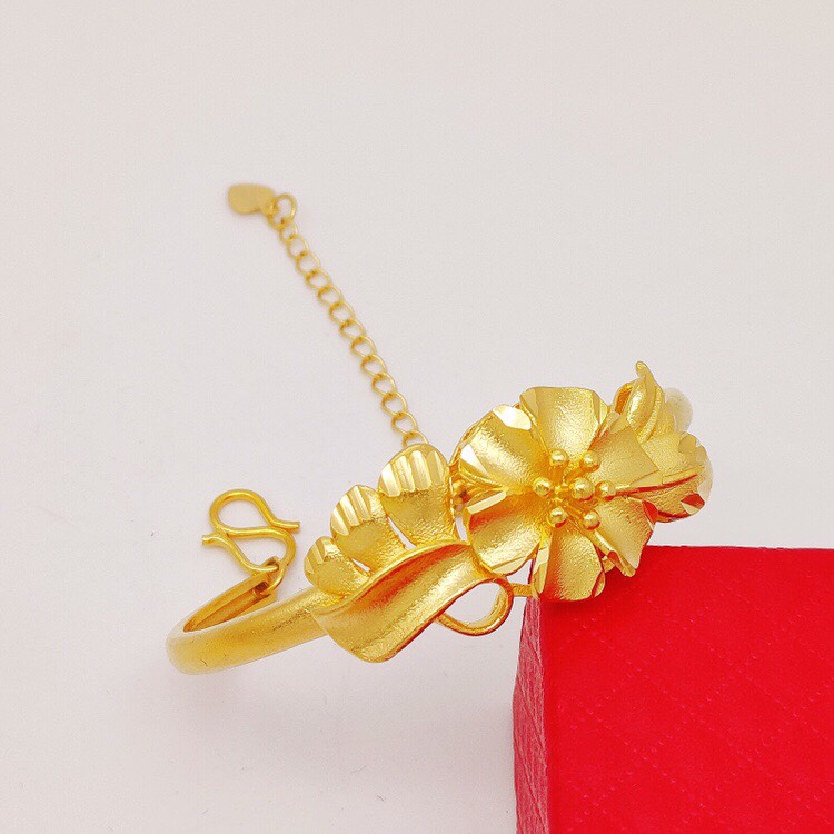 Sanded flower bracelet