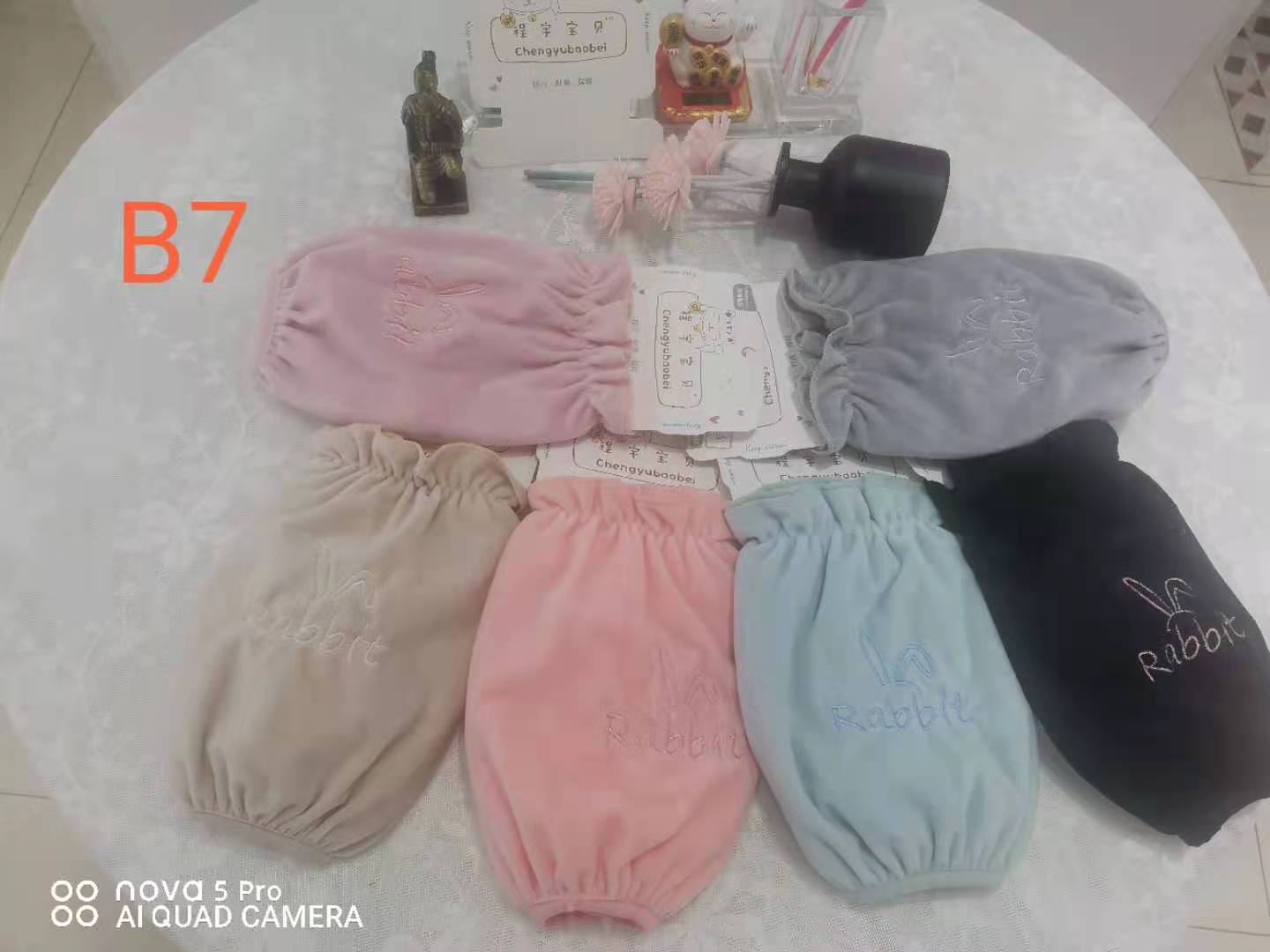Baby Velvet Sleeves Application Scenario