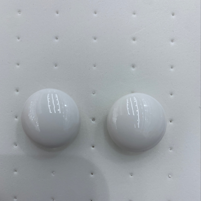 Simple, fashionable and versatile steel needle 18mm round, resin white series details Picture