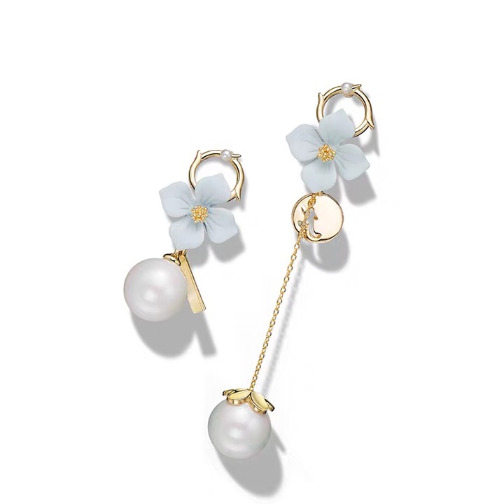 Plastic floral earrings
