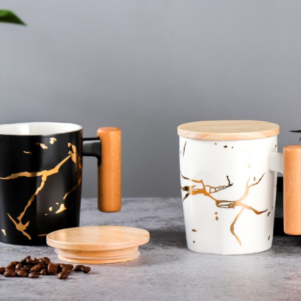 Black and white Nordic-style water cups, coffee cups, couple cups, office, home, leisure bar, wooden LIDS and wooden handles