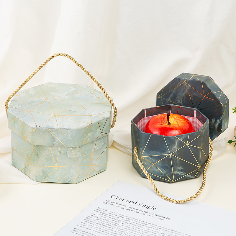 Wedding souvenir candy box, lipstick gift box, packaging box, octagonal Valentine's Day gift box, octagonal box customization Application Scenario